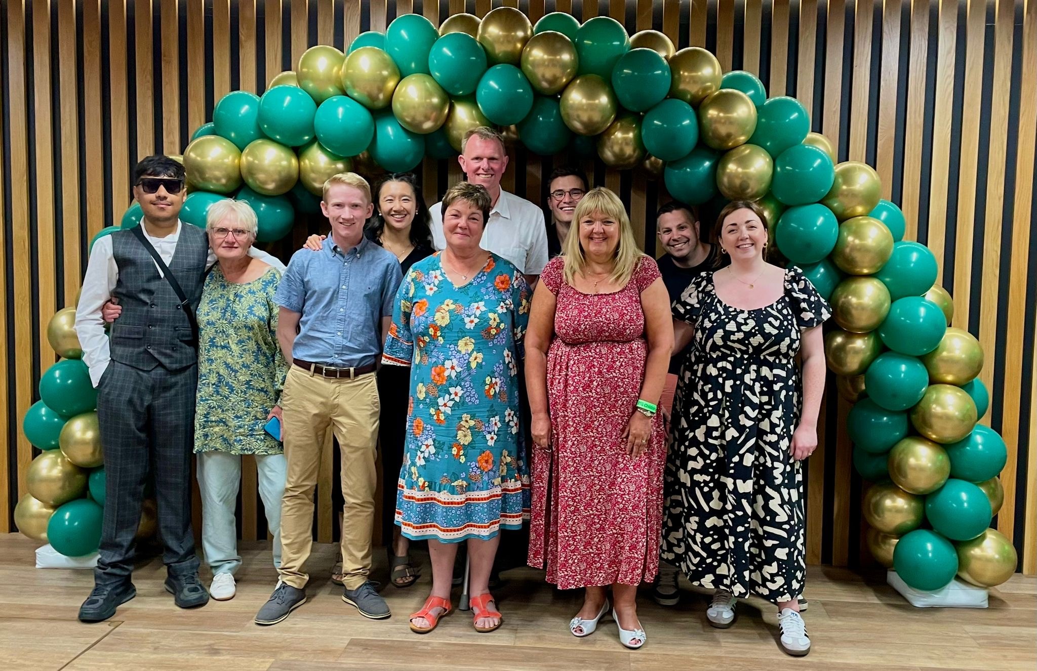 Balloon arch staff