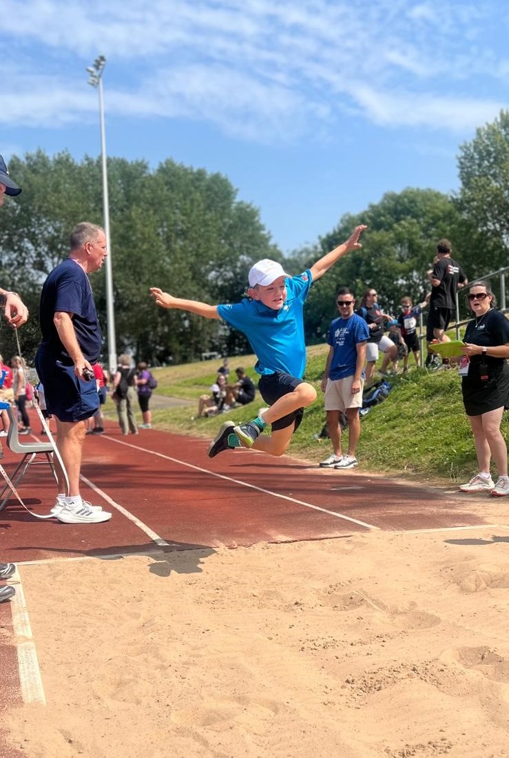 Junior long jump A