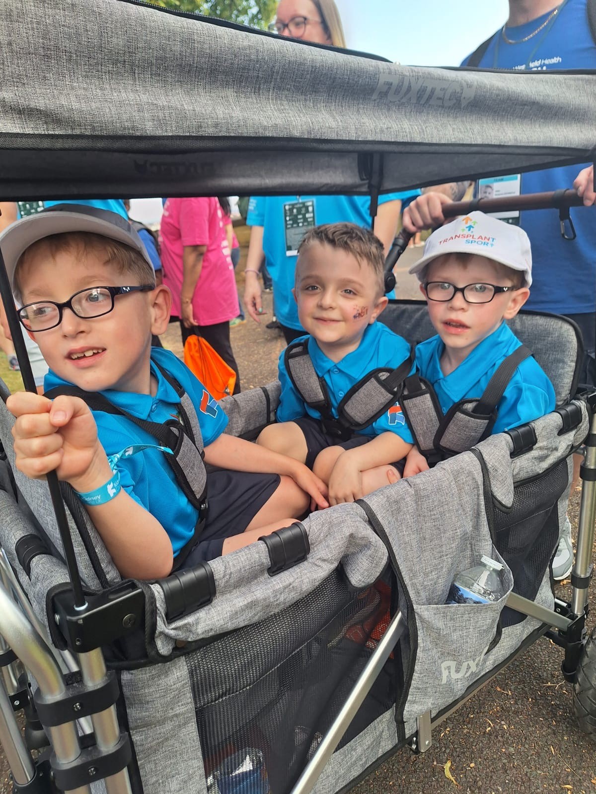 Younger children in chariot before parade